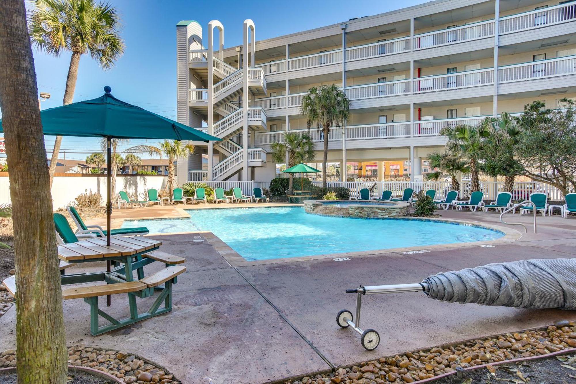Galveston Retreat With Balcony And Gulf Views!アパートメント エクステリア 写真